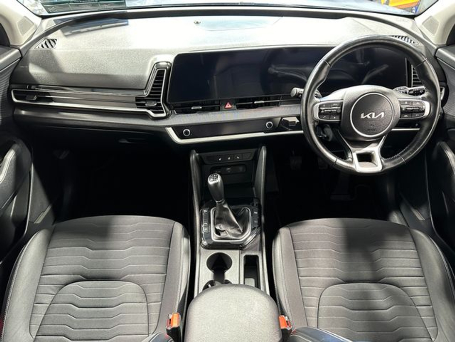 2023 Kia Sportage - image 9