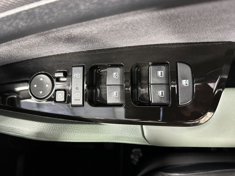 2024 Kia Sportage - image 22