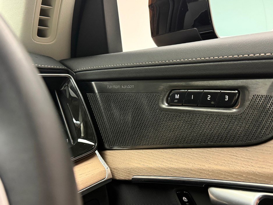 2025 Volvo XC90 PLUS T8 PHEV AWD AUTO *7 SEATER* €79,990