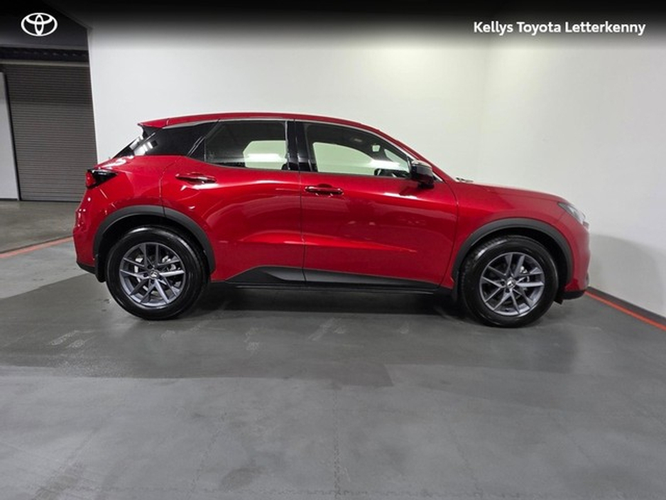 2025 Lexus LBX - image 3