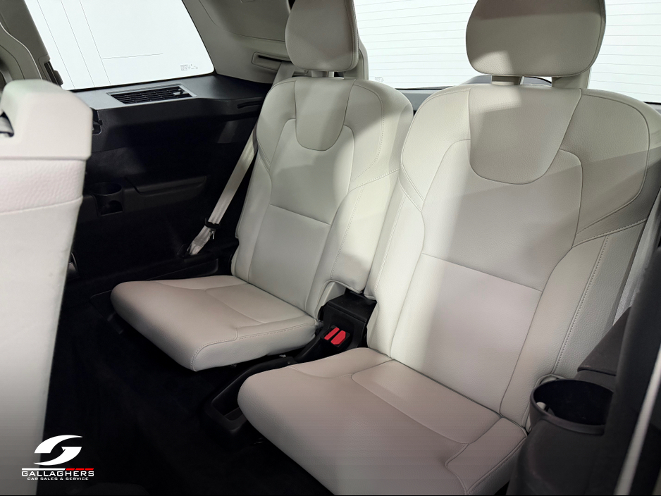 2023 Volvo XC90 - image 22