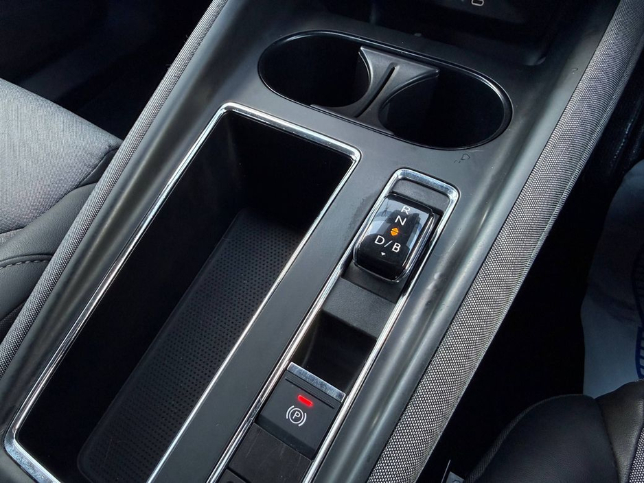 2023 Skoda Enyaq - image 11