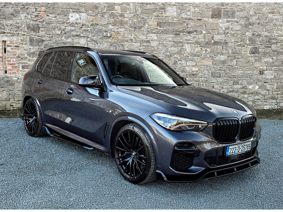 2022 BMW X5 - image 23