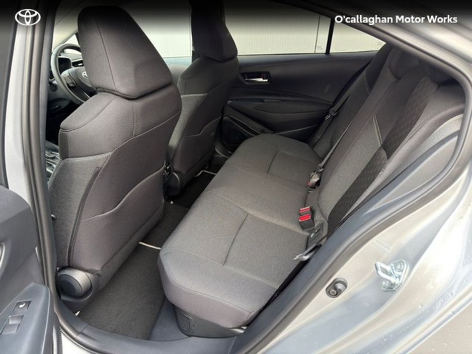 2026 Toyota Corolla COROLLA SALOON LUNA SPORT €38,500