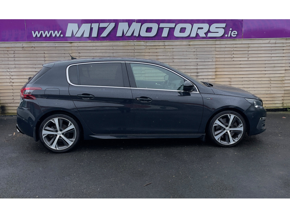 2018 Peugeot 308 - image 4