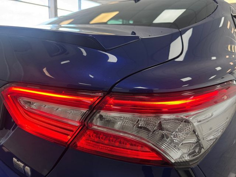 2020 Toyota Camry - image 19