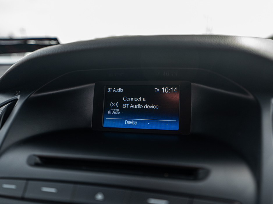 2017 Ford Focus - image 21