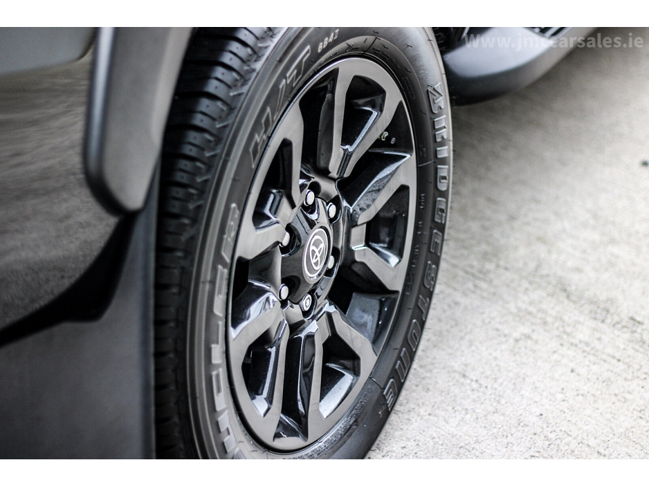 2026 Toyota Hilux - image 17