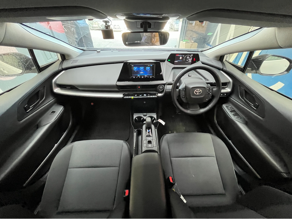 2024 Toyota Prius - image 15