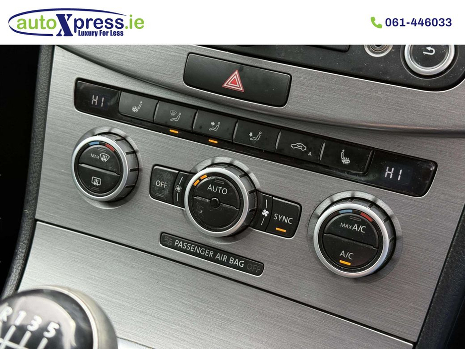 2014 Volkswagen Passat - image 7