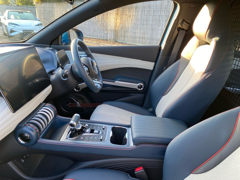 2025 BYD ATTO 3 - image 14