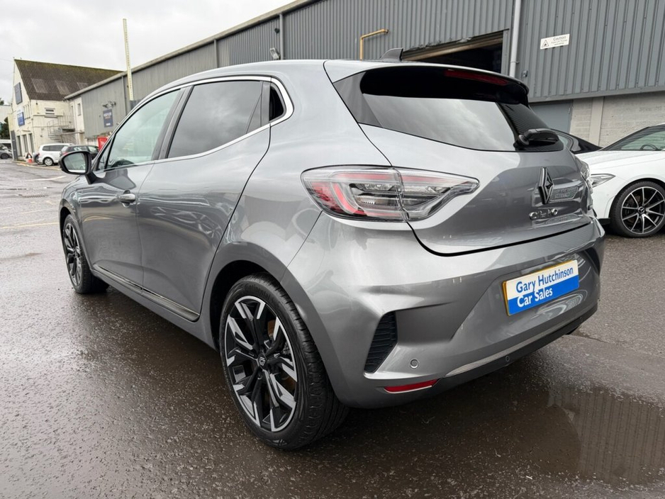 2024 Renault Clio - image 30