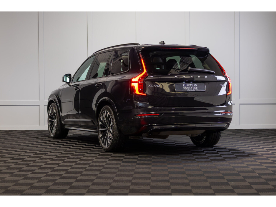 2025 Volvo XC90 T8 PHEV 455hp Plus (Dark Theme) €78,950