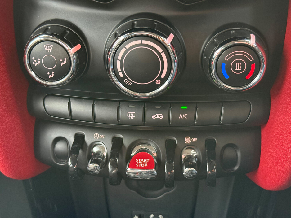 2018 MINI Hatch - image 23