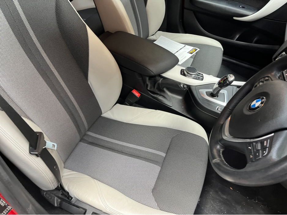 2017 BMW 1 Series - image 9