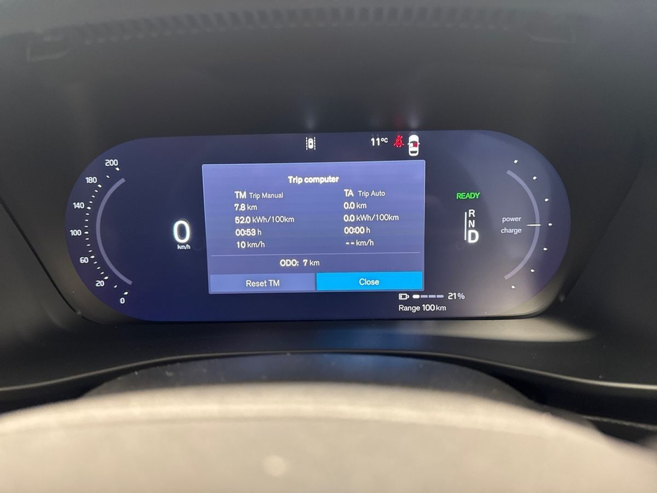 2026 Volvo EX40 - image 14