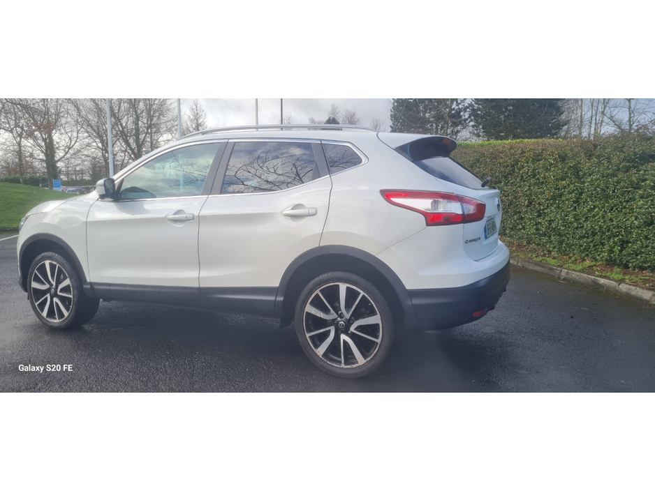 2015 Nissan Qashqai - image 12