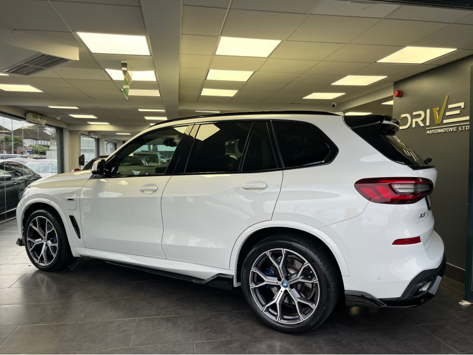 2022 BMW X5 - image 14