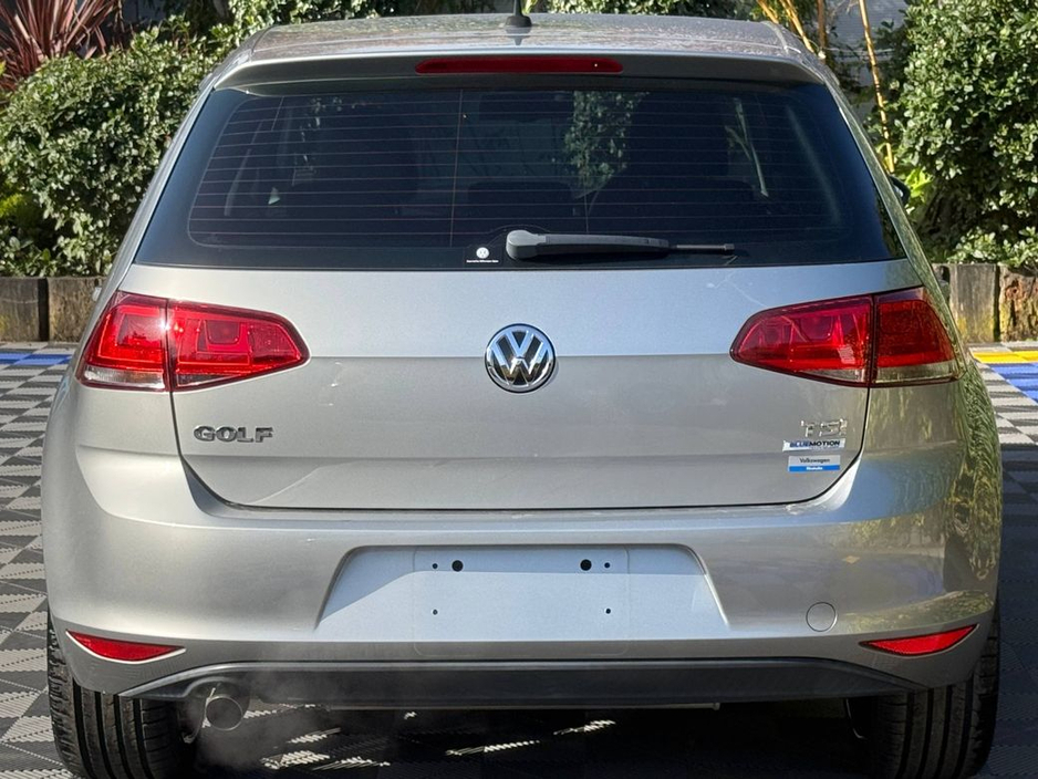 2015 Volkswagen Golf - image 16