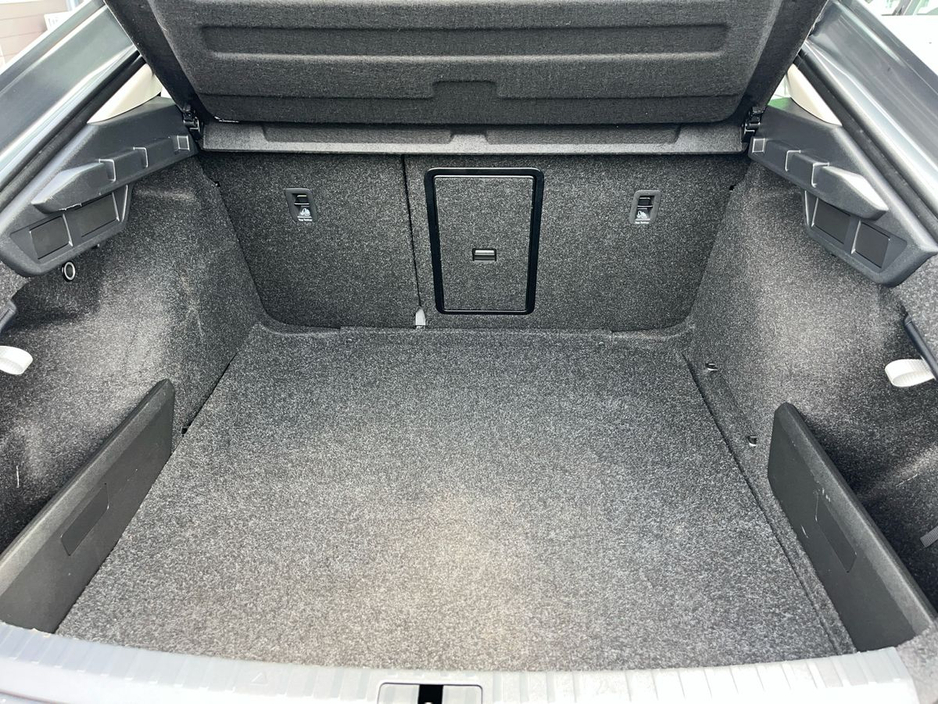 2024 Skoda Octavia - image 9