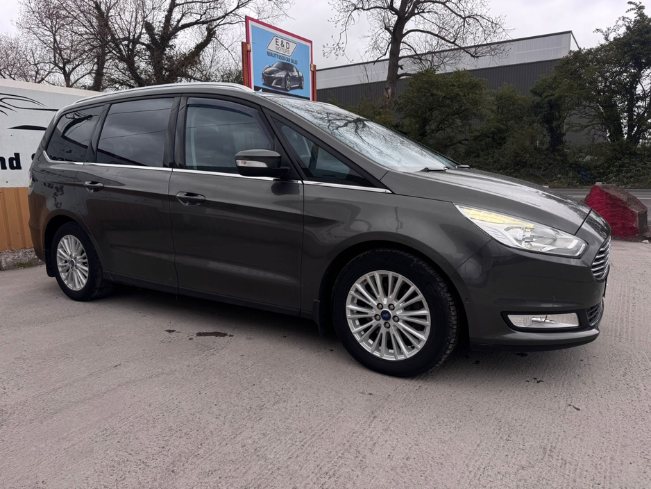 2017 Ford Galaxy - image 9