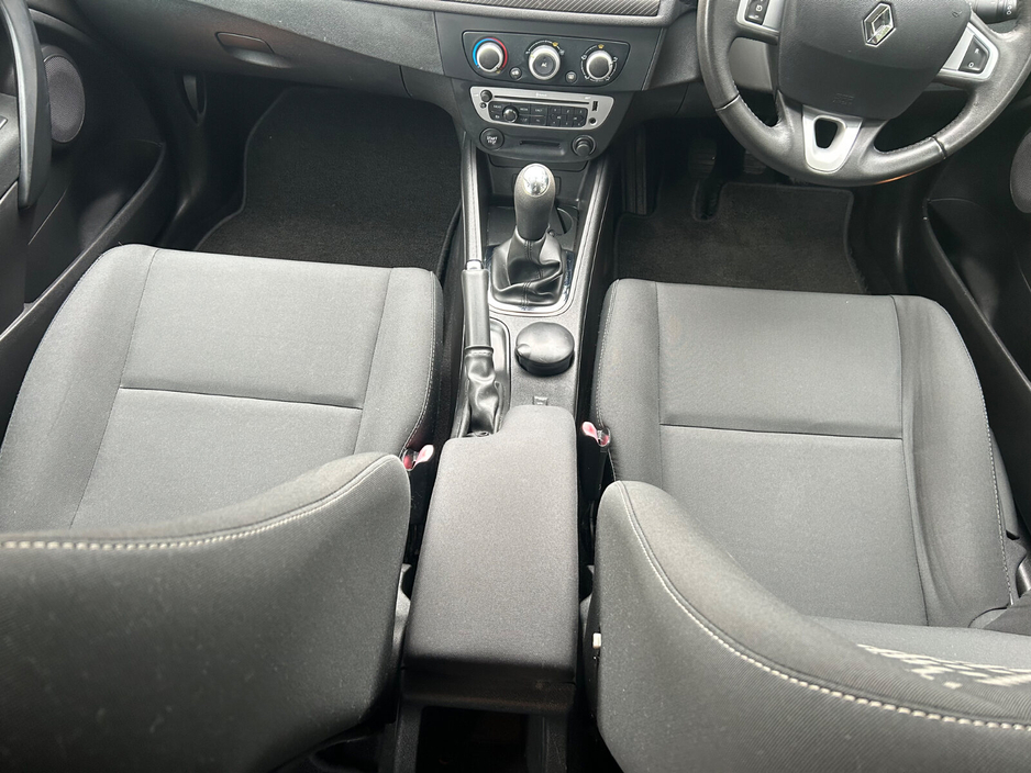 2013 Renault Megane - image 17