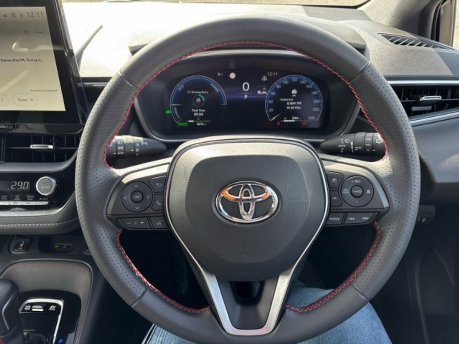 2025 Toyota Corolla - image 13