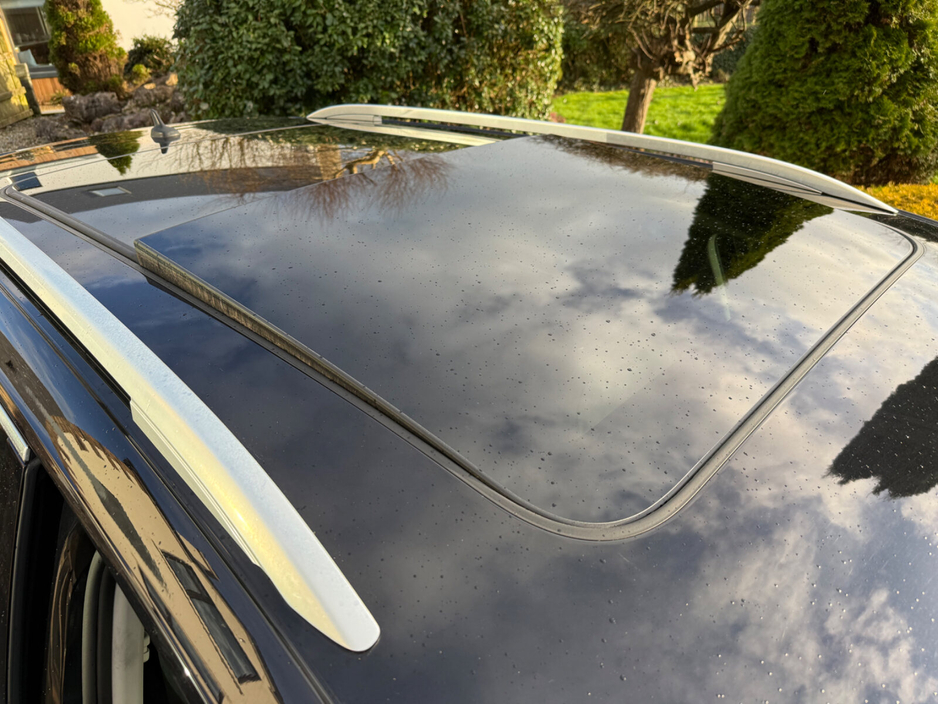 2017 Volkswagen Tiguan - image 13