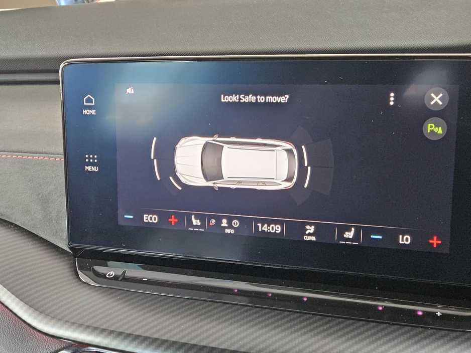 2022 Skoda Octavia - image 17