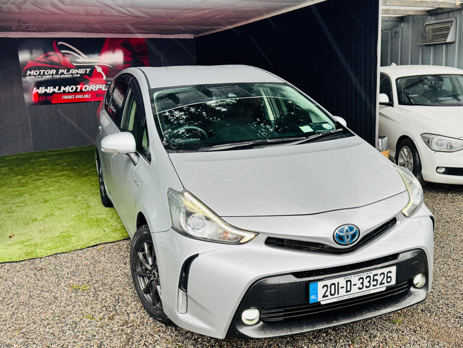 2020 Toyota Prius - image 2