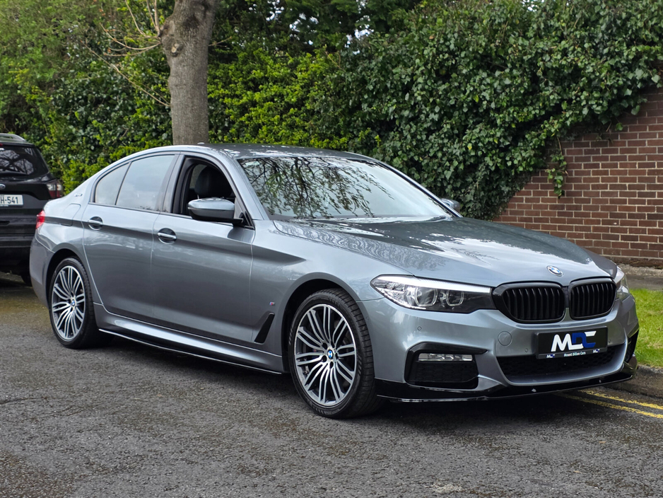 2017 BMW 5 Series - image 5