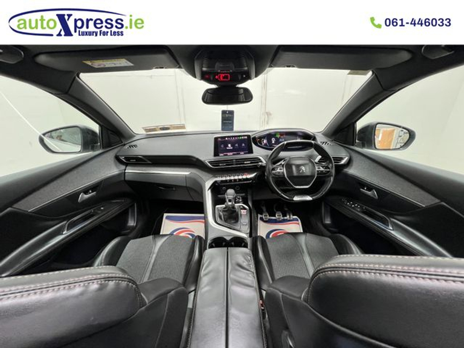 2017 Peugeot 3008 - image 2