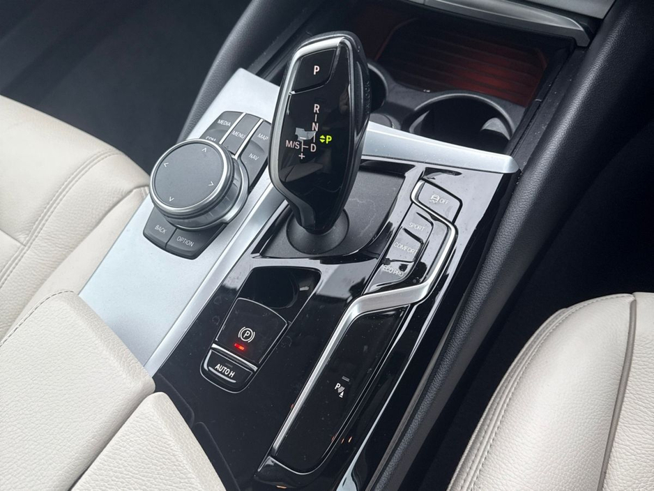 2021 BMW 5 Series 520d SE Saloon €38,950