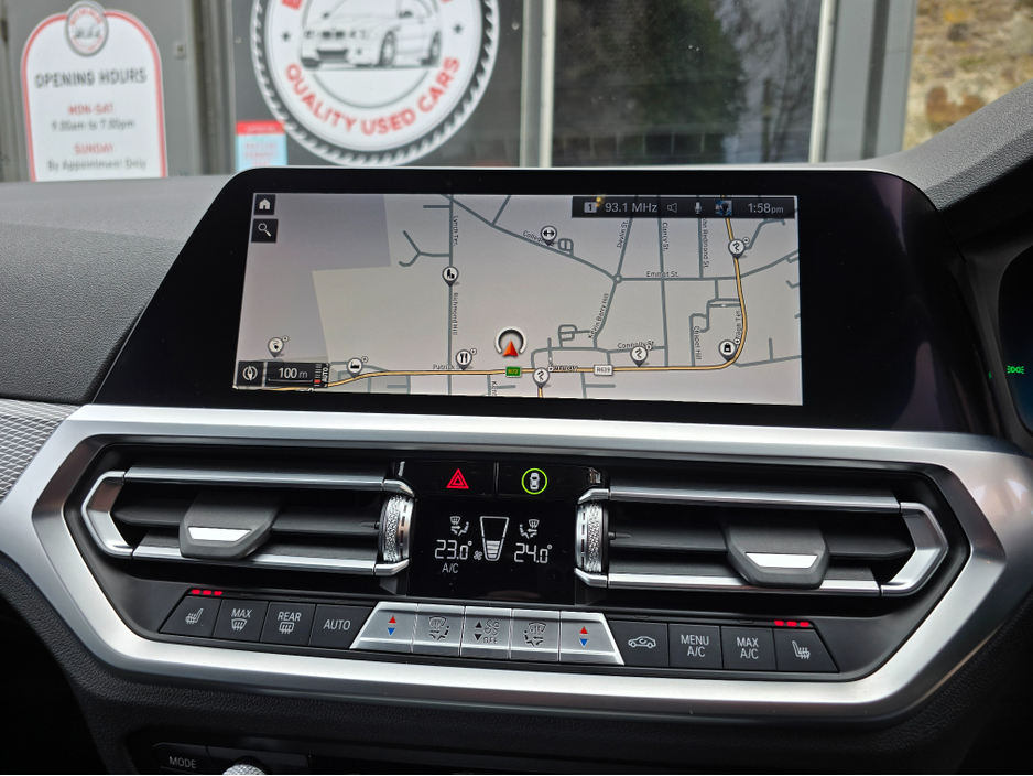 2021 BMW 3 Series - image 21