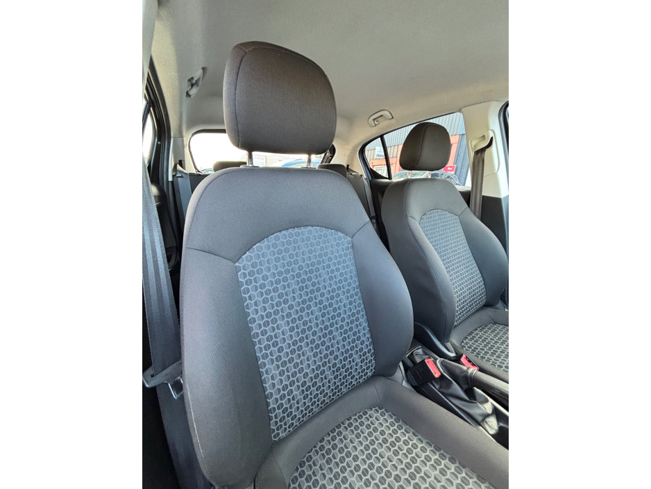 2015 Opel Corsa - image 23