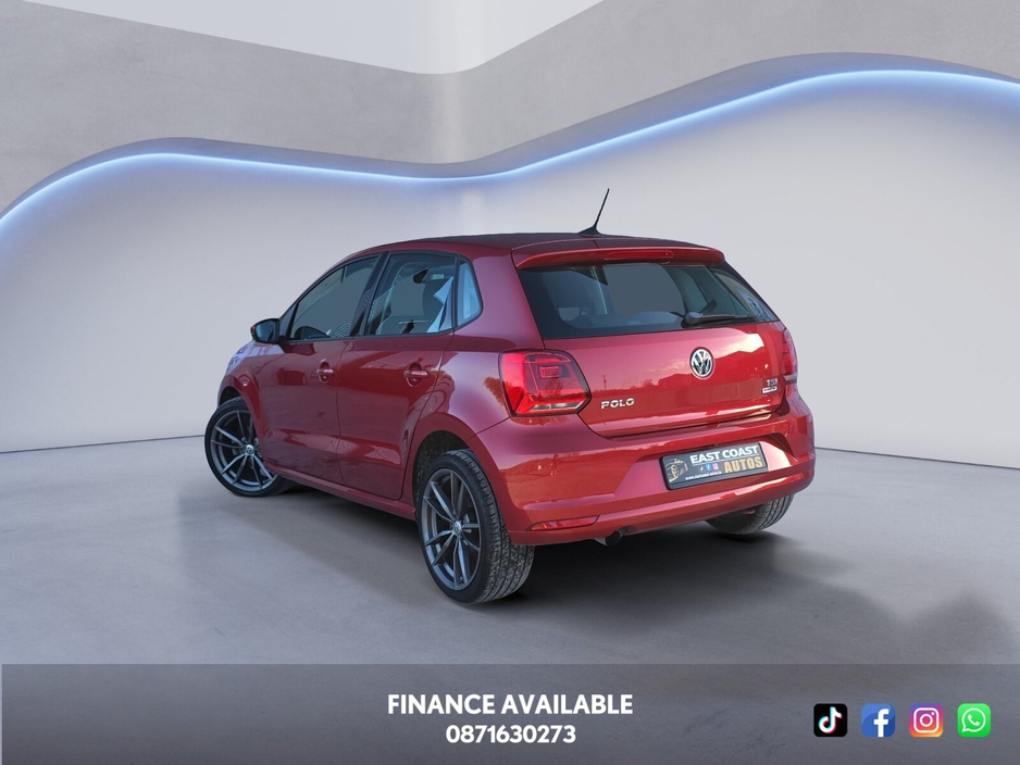 2017 Volkswagen Polo - image 4