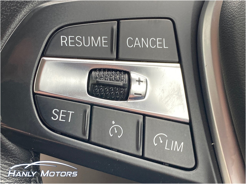 2019 BMW 3 Series - image 14