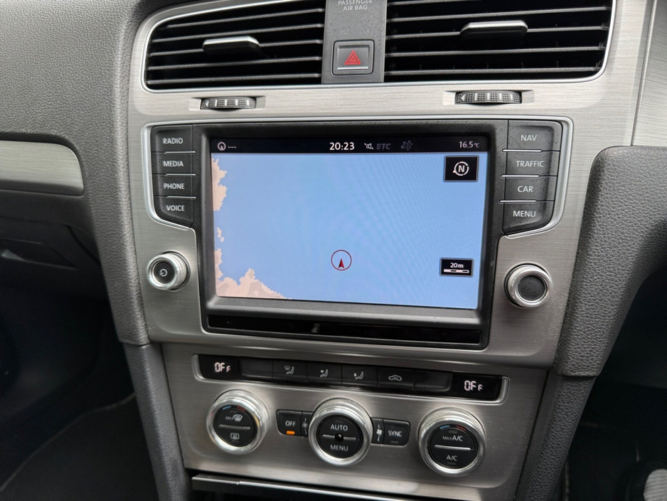 2018 Volkswagen Golf - image 21