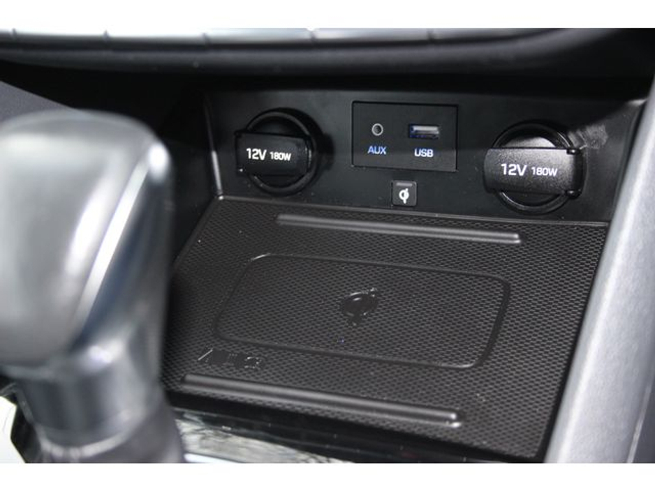 2018 Hyundai Ioniq PREMIUM SE Plug In hybrid €15,950