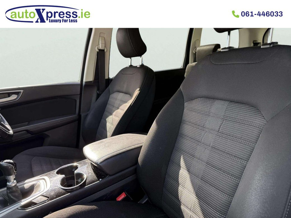 2017 Ford Galaxy - image 4