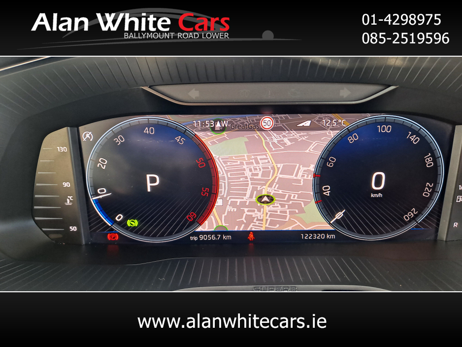 2022 Skoda Superb - image 34