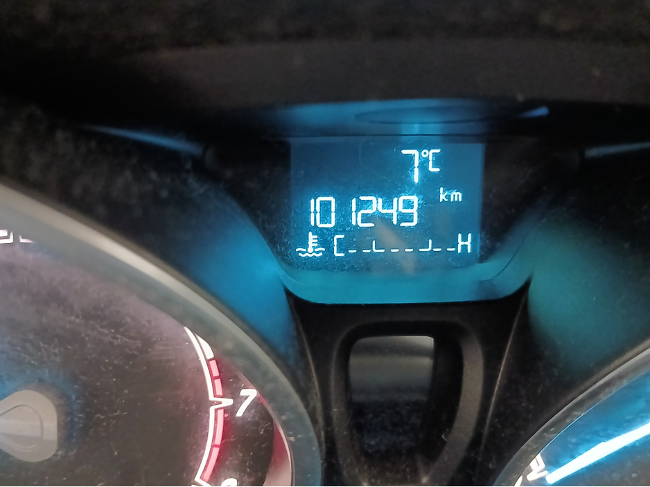 2017 Ford Fiesta - image 4