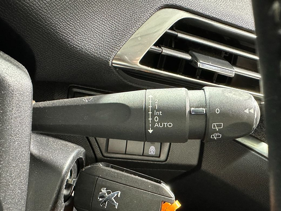 2020 Peugeot 3008 Allure 1.2 Petrol 130 BHP €21,400