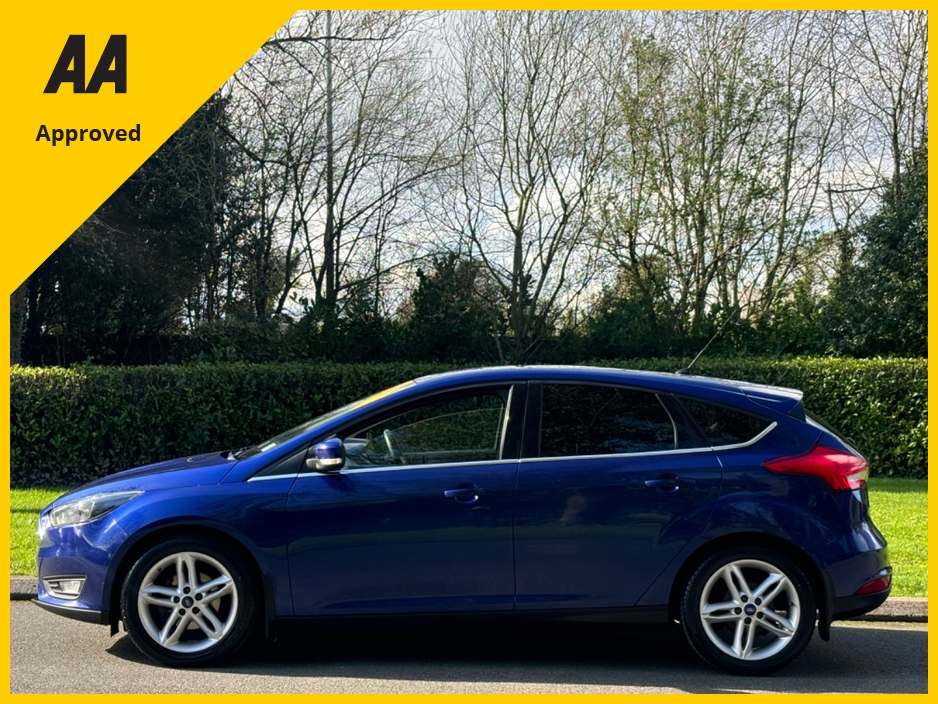 2017 Ford Focus - image 5