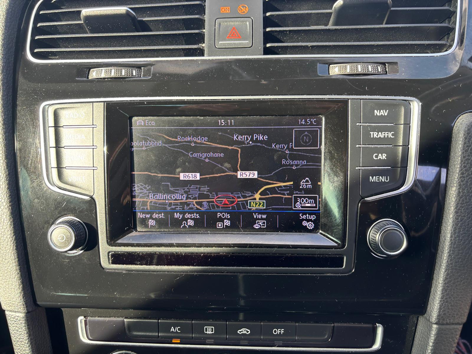 2014 Volkswagen Golf - image 4