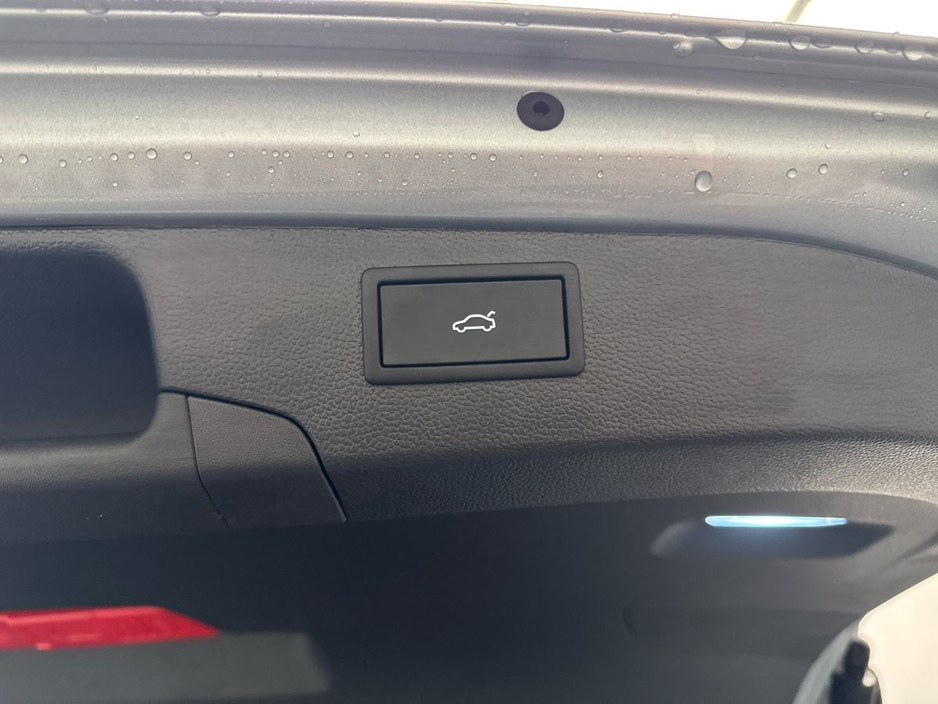 2026 Skoda Superb - image 25