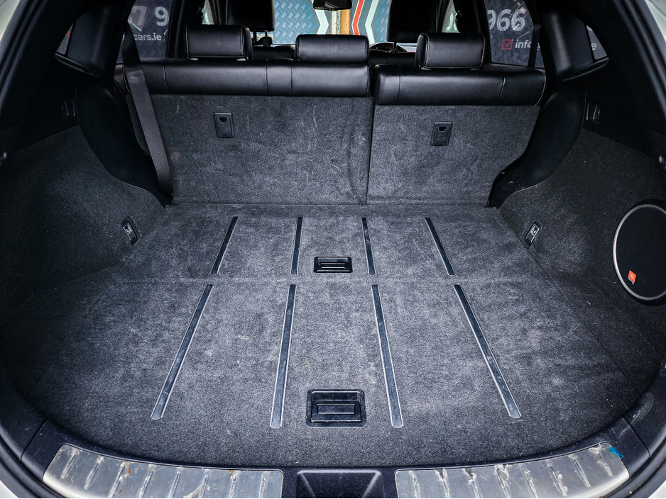 2015 Toyota Harrier - image 17