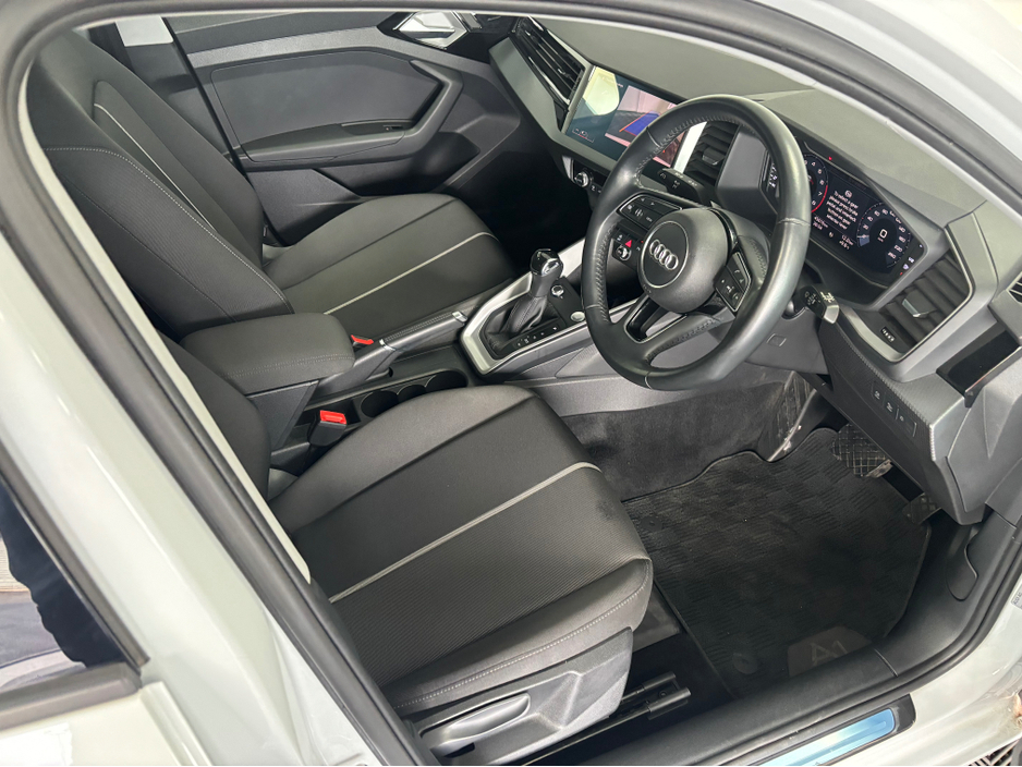 2020 Audi A1 - image 5