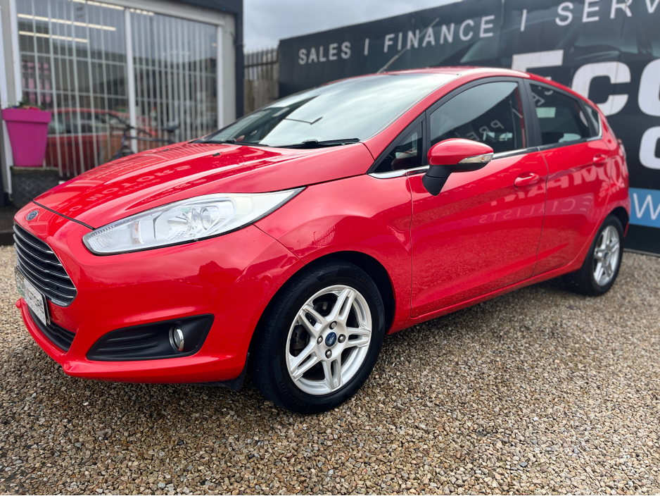 2014 Ford Fiesta - image 3