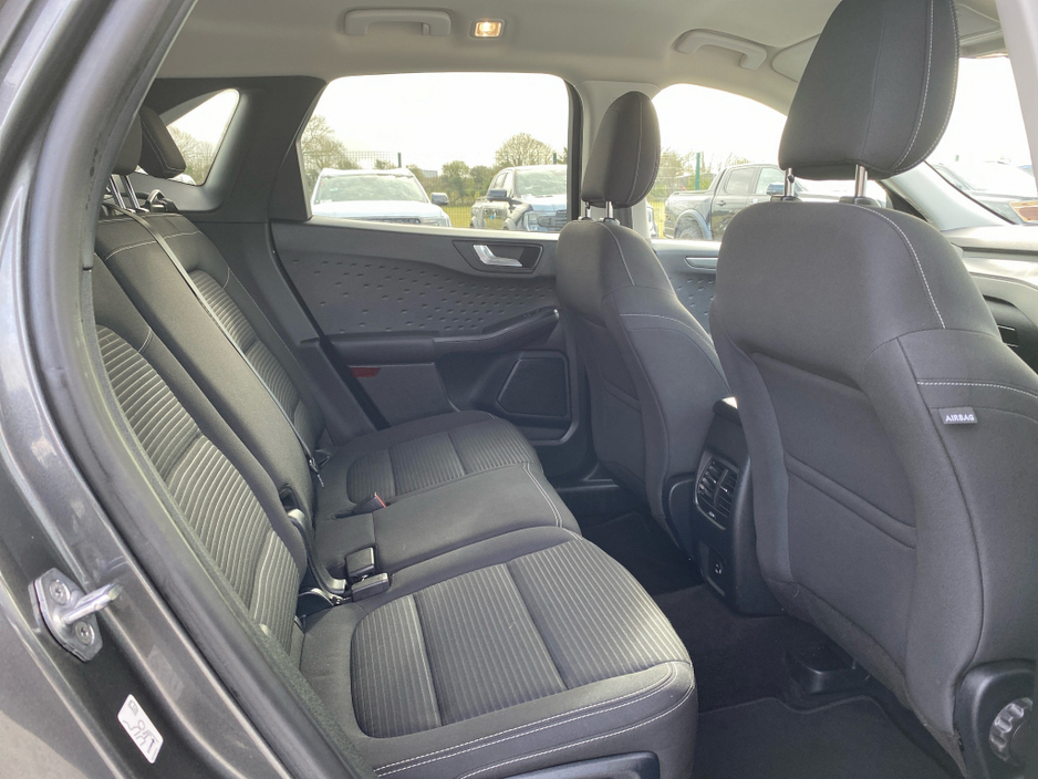 2021 Ford Kuga - image 18